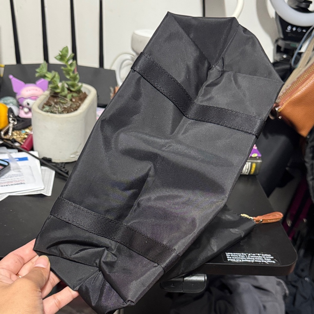 Bric Tote Bag - Picture 4 of 10